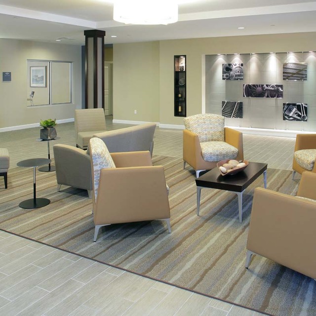Metro at Wilmington Station - Carpeted Lounge Area