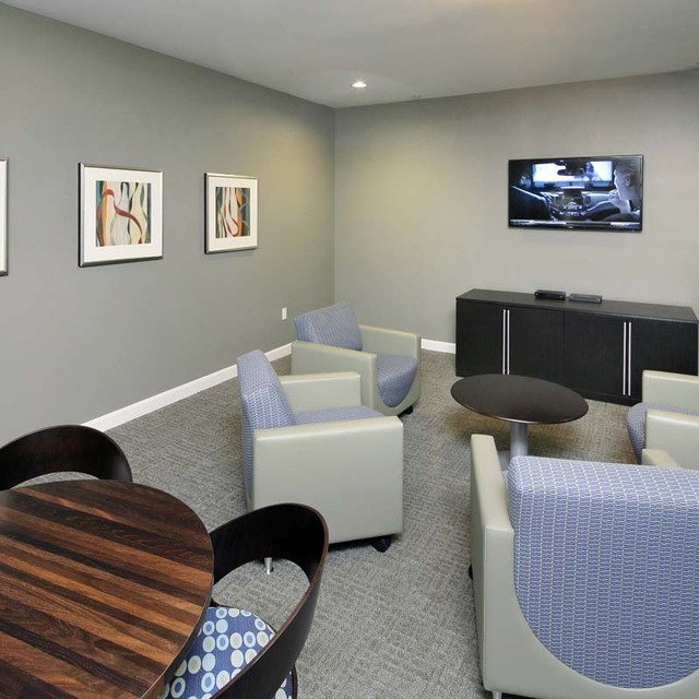Metro at Wilmington Station - Living Room